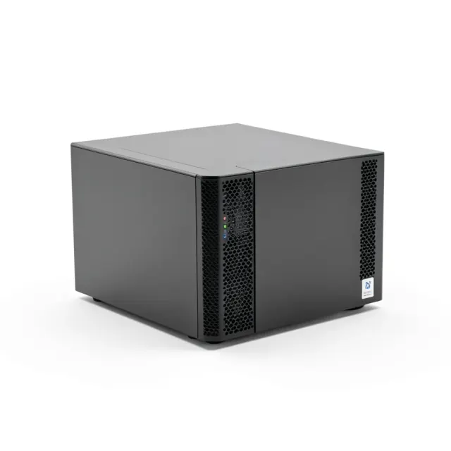 四盘位 NAS 主机